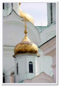 Купола Ростовского собора обновятся за полгода