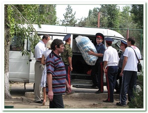 Ростовчане собирают помощь беженцам из Украины!