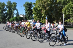 В Матвеево-Курганском районе полицейские провели велопробег