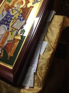 Число записочек с мольбами св. Спиридону Тримифунтскому от ростовчан растет